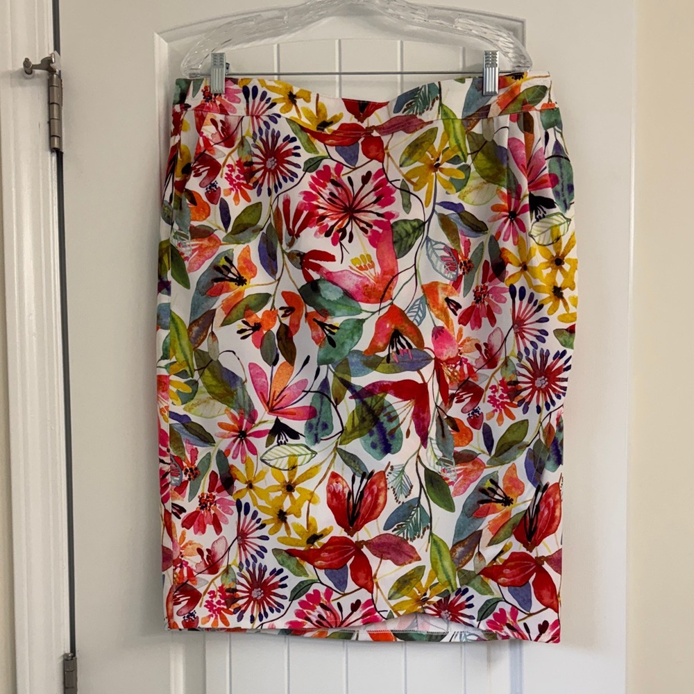 Wildflower Watercolor Wrap Skirt w/ Pockets, Length 3,
XL 16-18